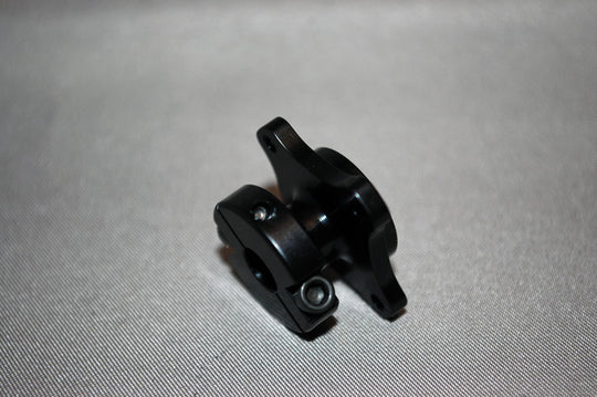 IRS 1/10th Narrow Left Side Clamp Hub (1/2")(Black), IRS-215nbk