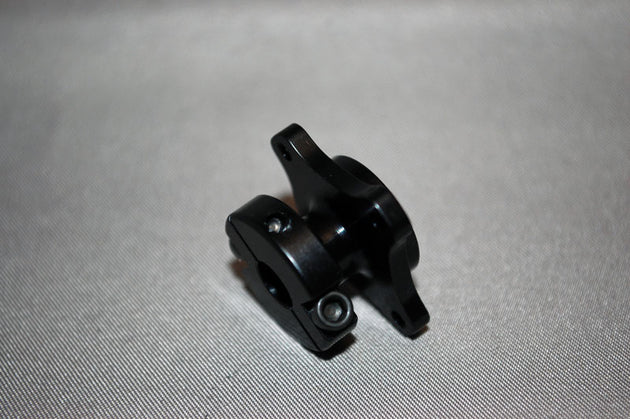 IRS 1/10th Narrow Left Side Clamp Hub (1/2")(Black), IRS-215nbk