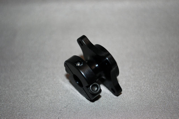 IRS 1/10th Narrow Left Side Clamp Hub (1/2")(Black), IRS-215nbk